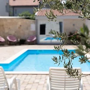 Coronata Apartment